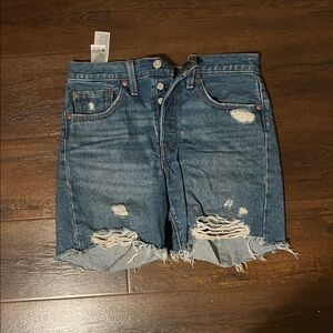 Levi’s Distressed Medium Wash Denim Shorts 27w 5 inch inseam